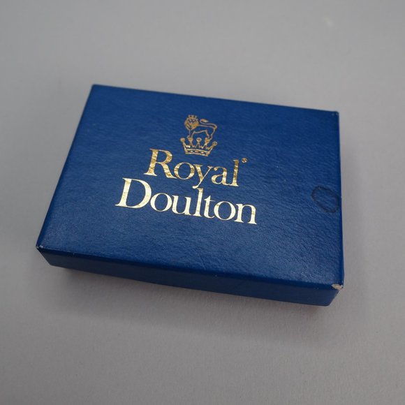 Vintage 1988 ROYAL DOULTON Chrysler Keychain - Picture 3 of 9